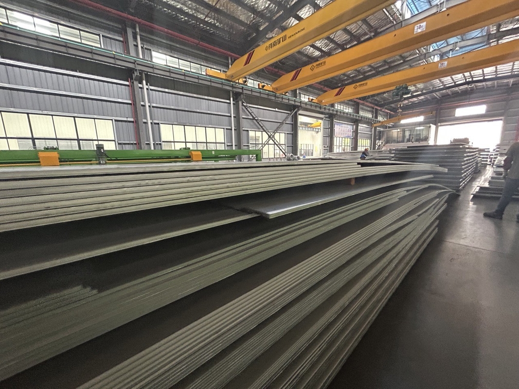 Φύλλα πιάτων ανοξείδωτου AISI ASTM 430 καυτά - ο κυλημένος καθρέφτης 2B 8K γυάλισε για τη δομή
